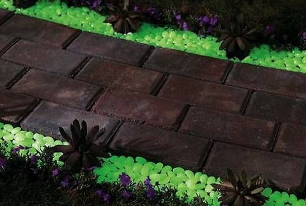 Glow in the dark pebbles