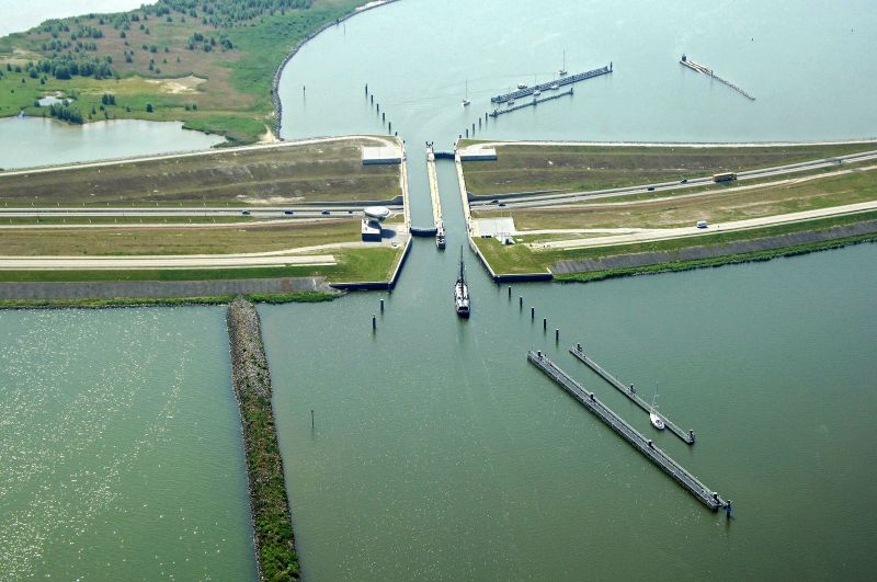 Krabbersgat Naviduct, Netherlands