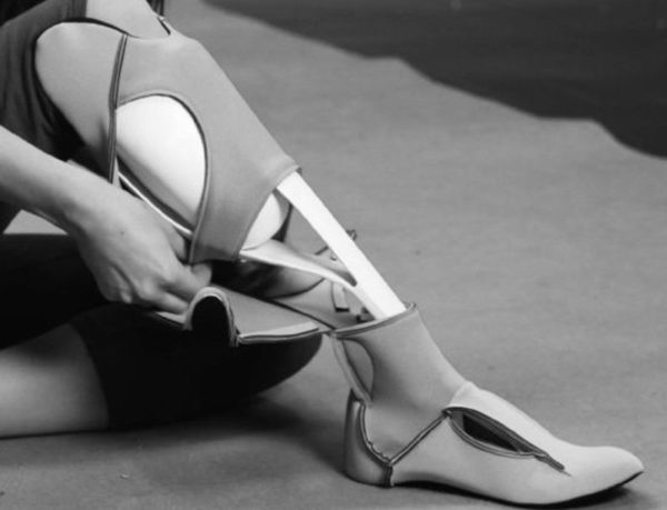 Prosthetic leg for women undergoes makeover to become fashion accessory