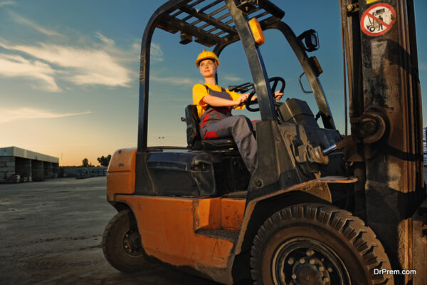 Renting a Forklift Vs. Purchasing a Forklift