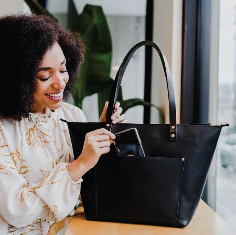 Zipper totes come in a variety of materials and styles